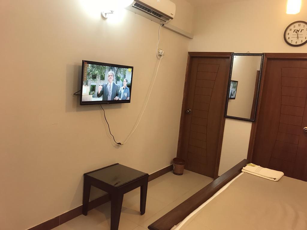 3 Bed Javed Apartment كراتشي المظهر الخارجي الصورة